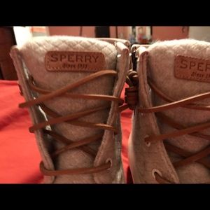 Sperry women’s duck boots